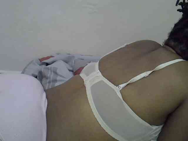 Ebonybootygirl webcam