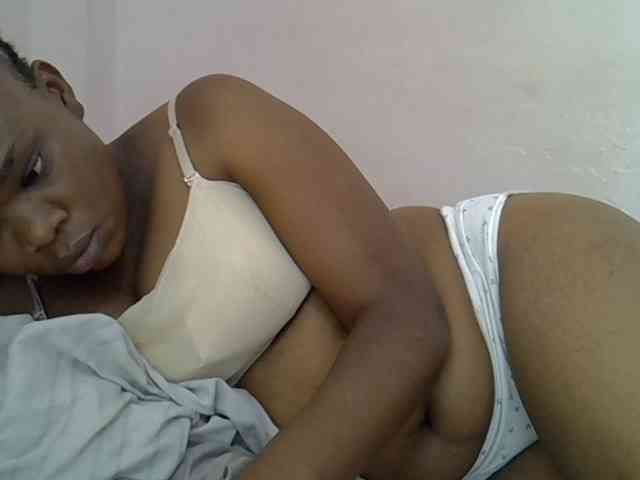 Ebonybootygirl webcam