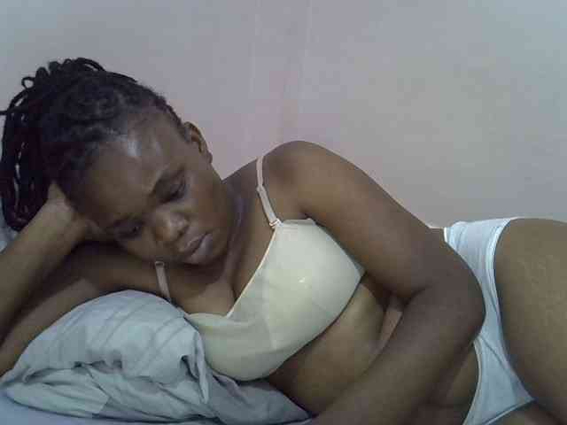 Ebonybootygirl webcam