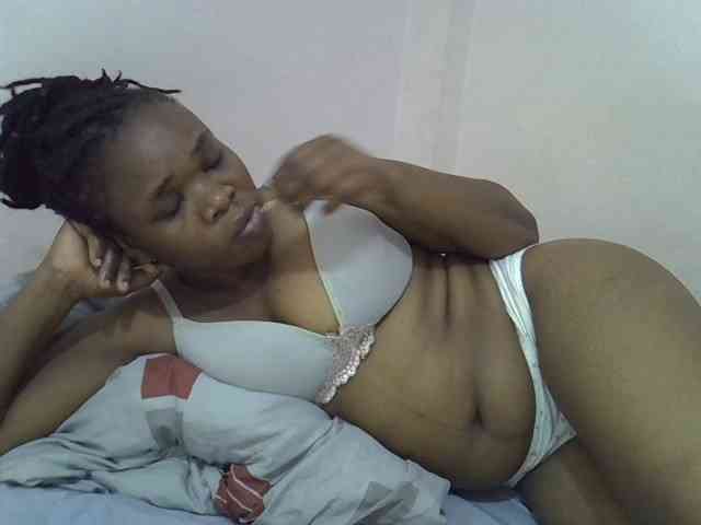 Ebonybootygirl webcam