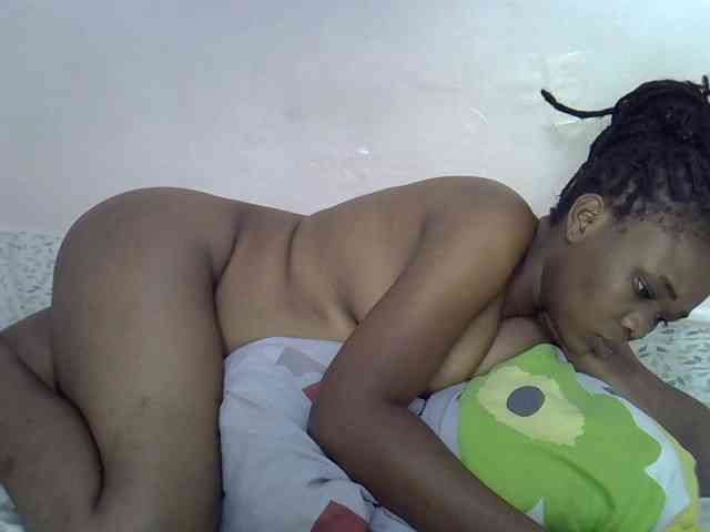 Ebonybootygirl webcam