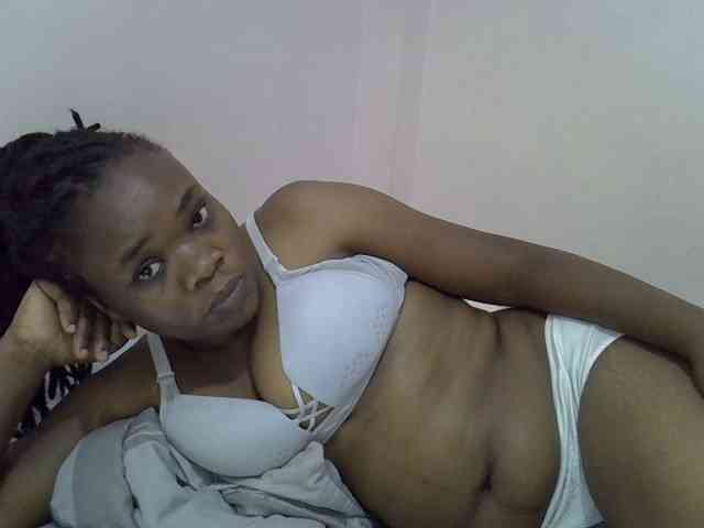 Ebonybootygirl webcam