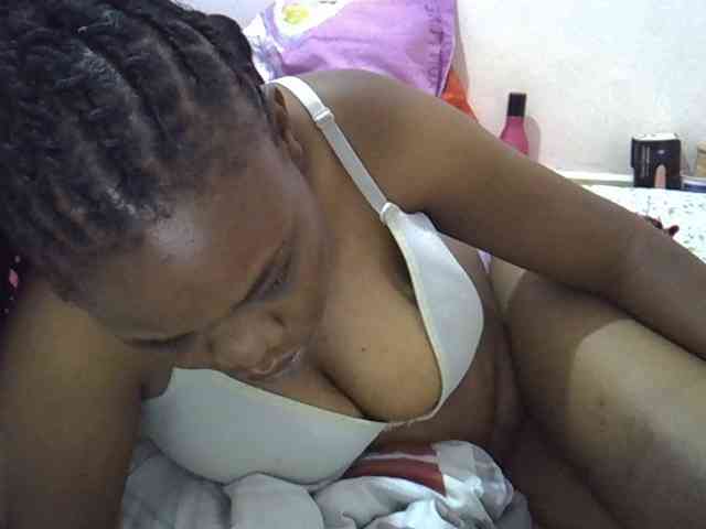 Ebonybootygirl webcam