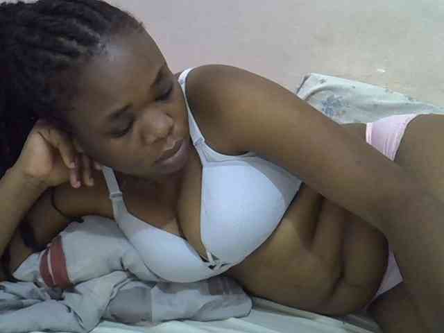 Ebonybootygirl webcam