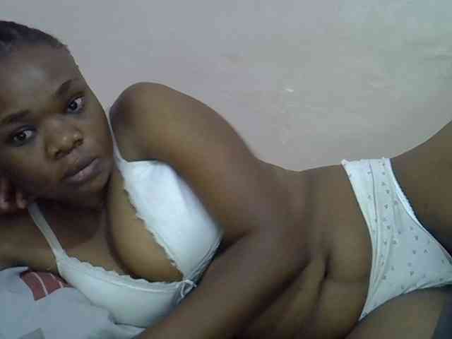 Ebonybootygirl webcam