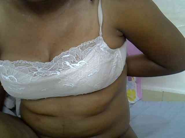 Ebonybootygirl webcam