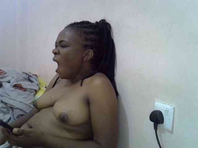 Ebonybootygirl webcam