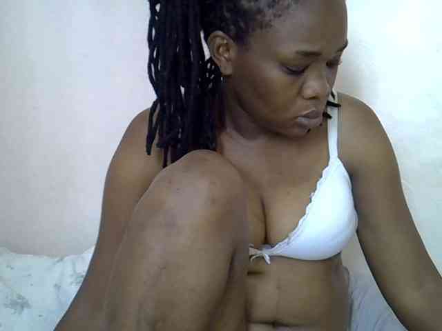 Ebonybootygirl webcam