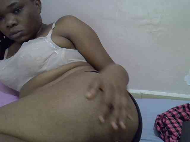 Ebonybootygirl webcam