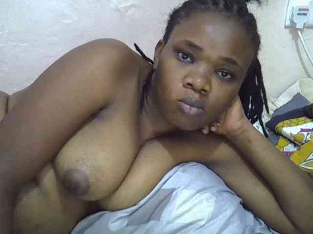 Ebonybootygirl webcam