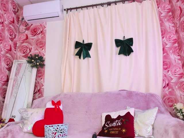 ClaireWarny's BongaCams show and profile