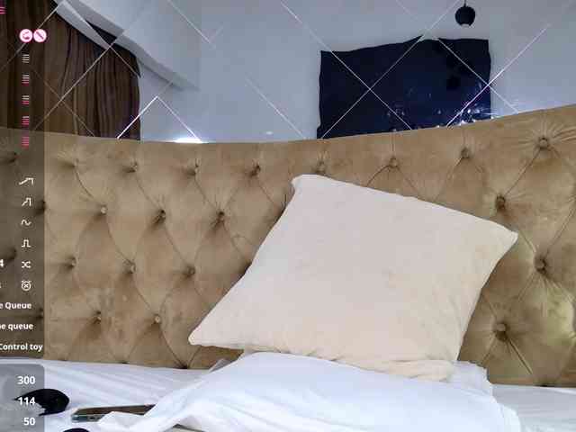 TiffanyWestXXX webcam