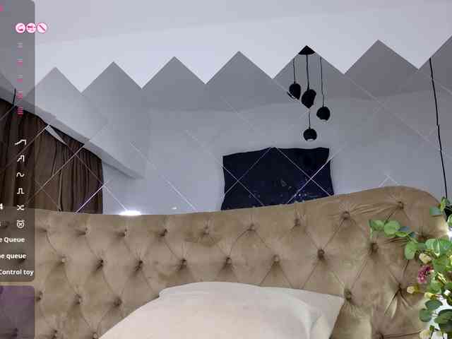 TiffanyWestXXX webcam