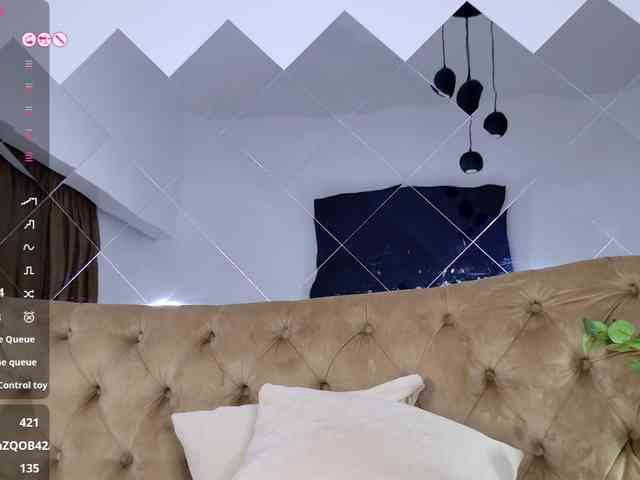 TiffanyWestXXX webcam