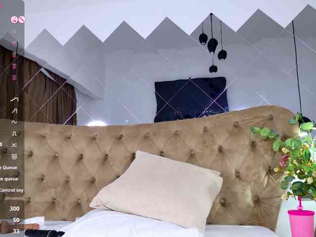 TiffanyWestXXX webcam