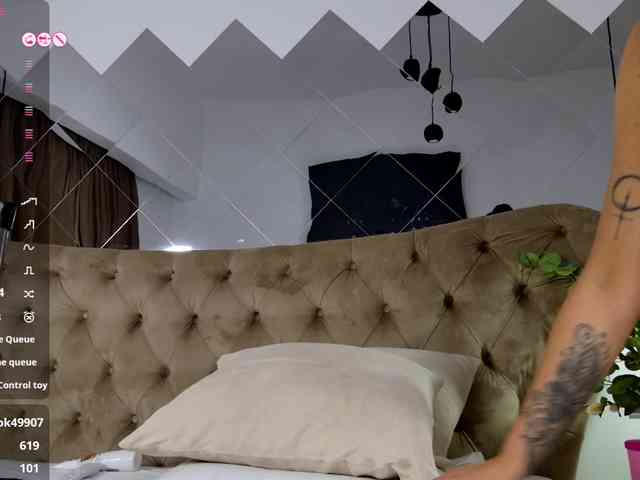 TiffanyWestXXX webcam