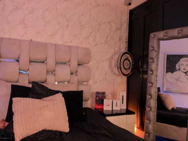 laurabassi's BongaCams show and profile