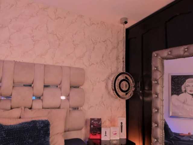 laurabassi's BongaCams show and profile