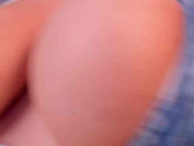 laurabassi Live Webcam on BongaCams