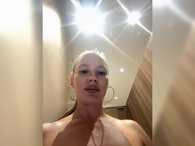 go to chat with Linnea