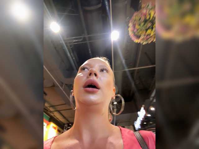 Linnea's BongaCams show and profile