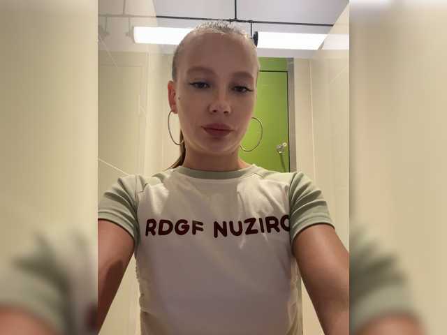 Linnea — Inst: Linnea_auraLash control from 100Random level 40 Ripple 222 Cum 333