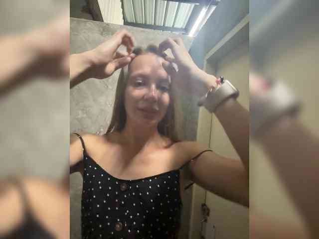 Linnea Live Webcam on BongaCams