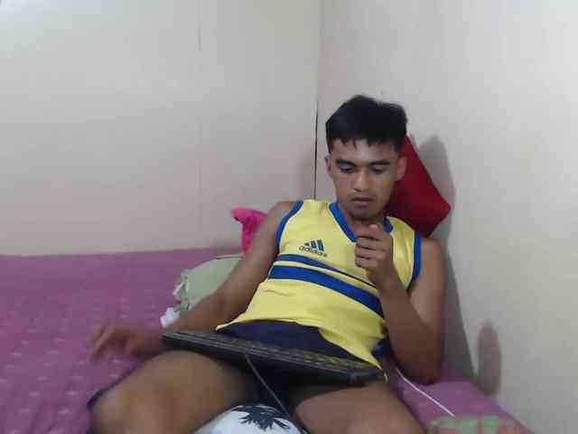 kikoyslut Live Webcam on BongaCams
