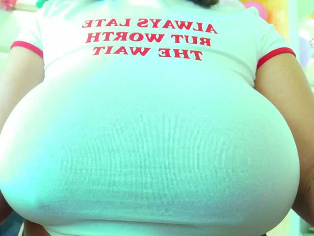 boobzilla's BongaCams show and profile