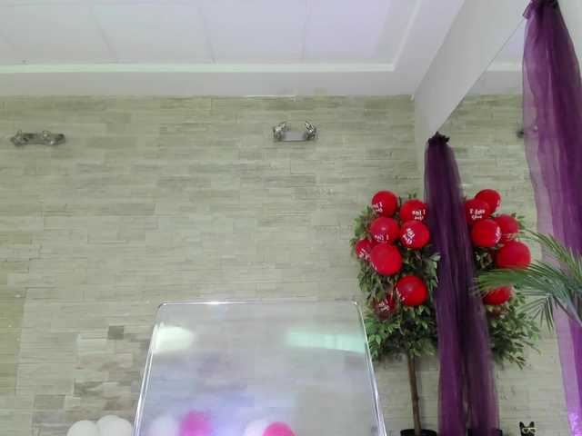 boobzilla's BongaCams show and profile