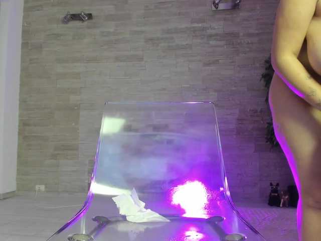 boobzilla's BongaCams show and profile