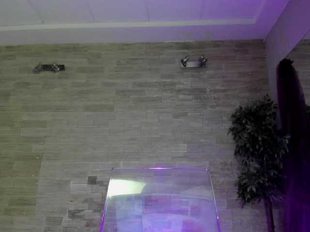 boobzilla's BongaCams show and profile