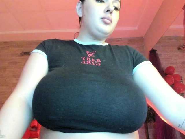 boobzilla's BongaCams show and profile