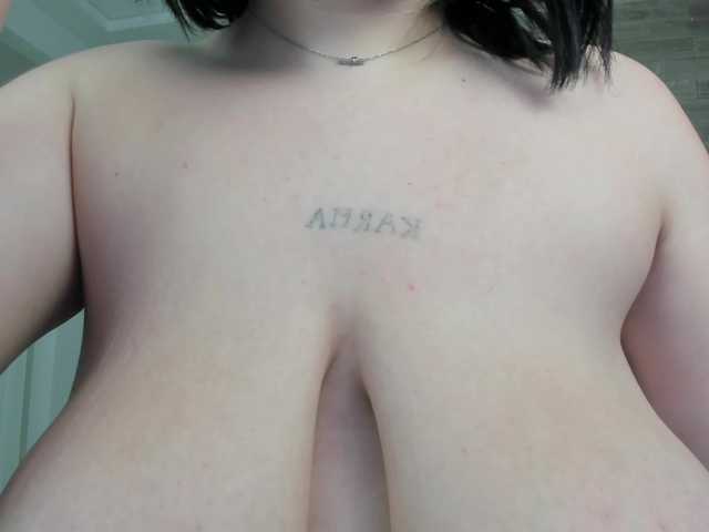 boobzilla's BongaCams show and profile