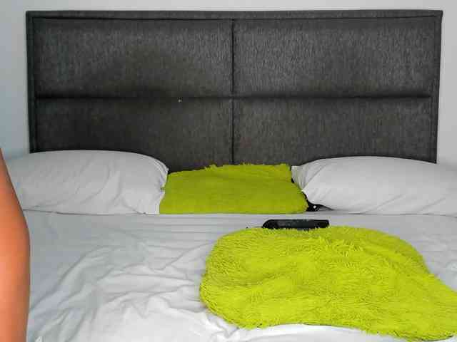 sophie-yefry-interracial webcam