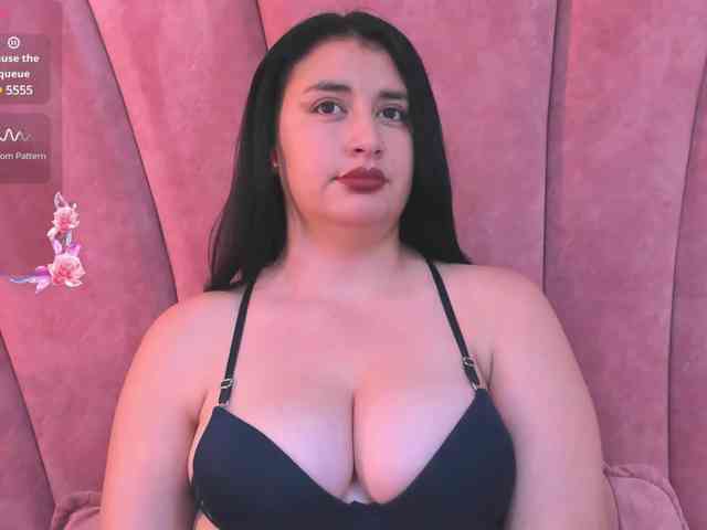 Katiajones-vc webcam