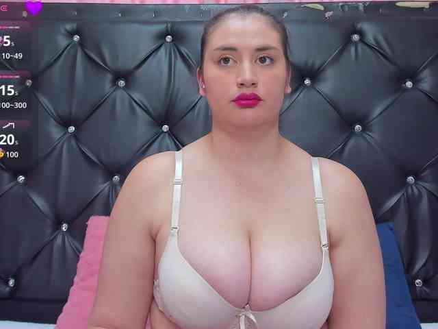 Katiajones-vc webcam
