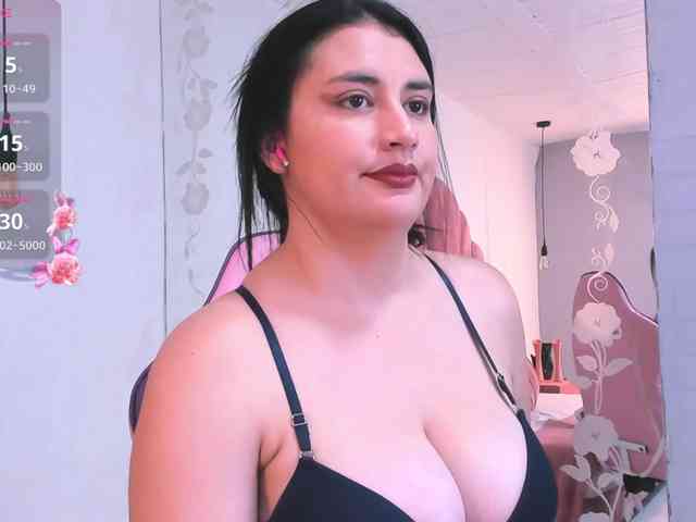 Katiajones-vc webcam