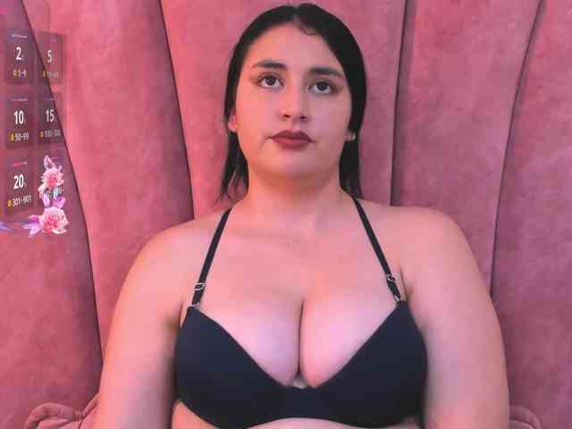 Katiajones-vc webcam