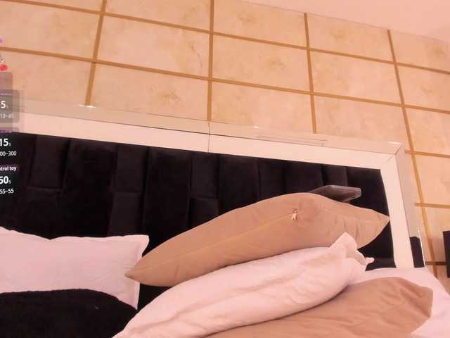 RoxyLior's BongaCams show and profile