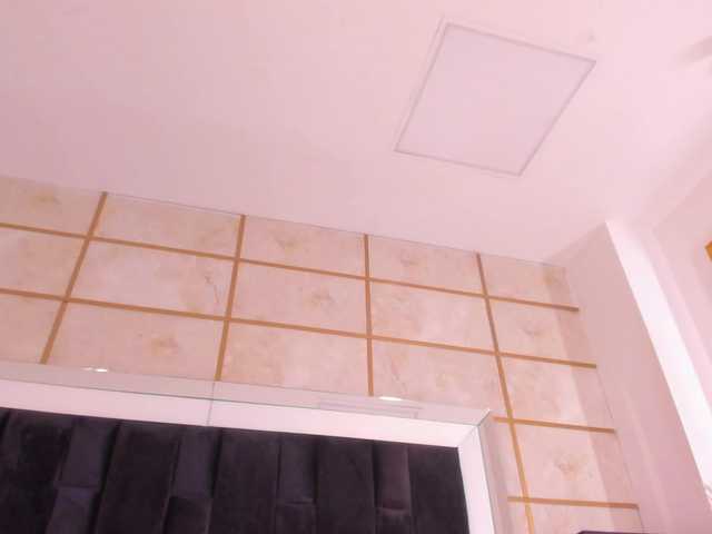 RoxyLior's BongaCams show and profile