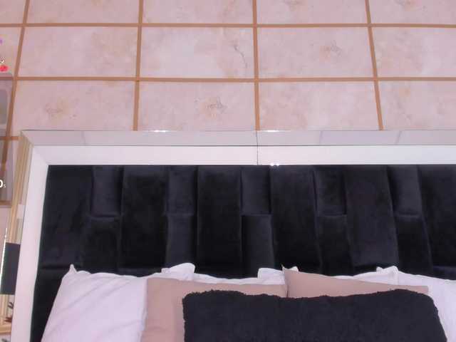 RoxyLior's BongaCams show and profile