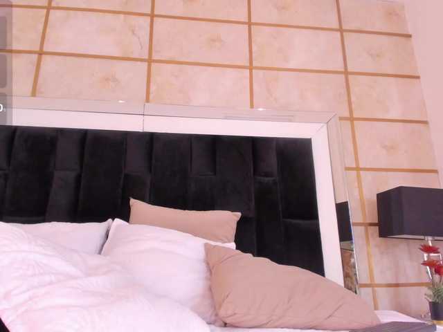 RoxyLior's BongaCams show and profile