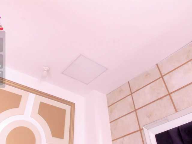 RoxyLior's BongaCams show and profile