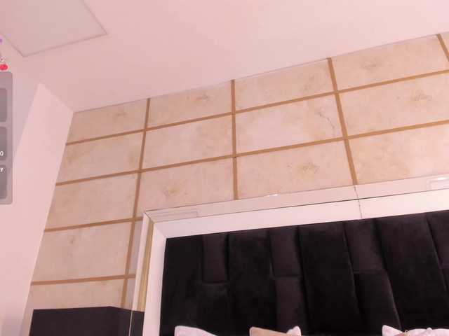 RoxyLior's BongaCams show and profile