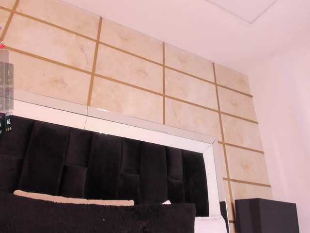 RoxyLior's BongaCams show and profile