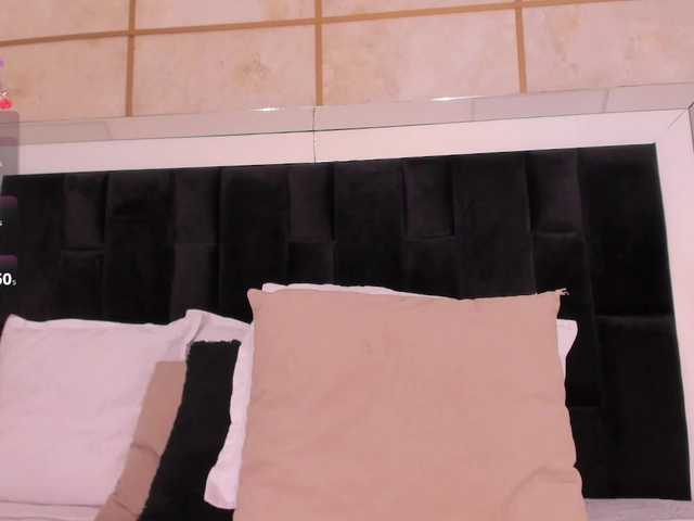 RoxyLior's BongaCams show and profile