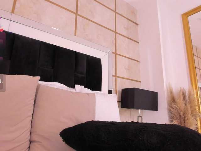 RoxyLior's BongaCams show and profile