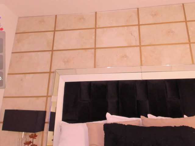 RoxyLior's BongaCams show and profile