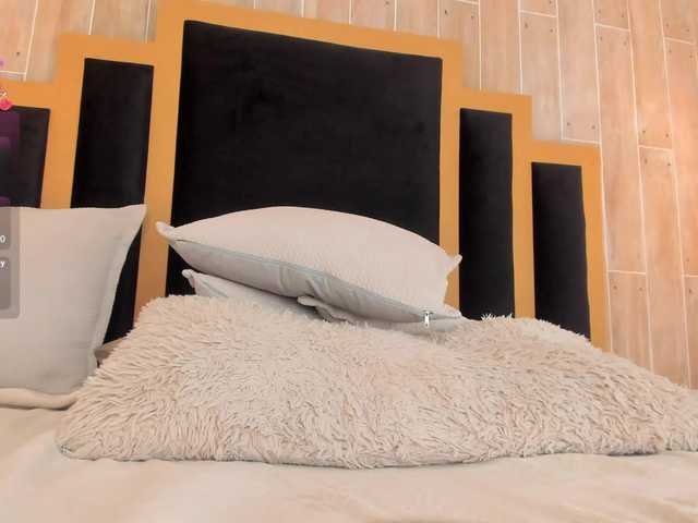 RoxyLior's BongaCams show and profile